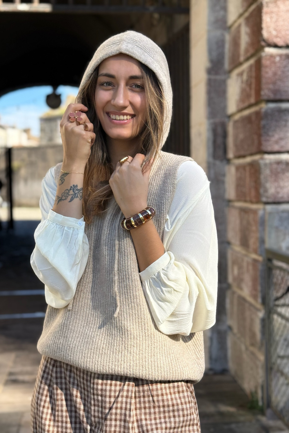 pull sans manches a capuche the korner beige 3406 pull sans manches a capuche the korner beige 3406