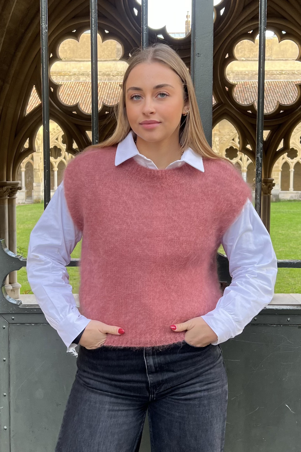 pull sans manches en mohair rose poudré chummy pull sans manches en mohair rose poudré chummy